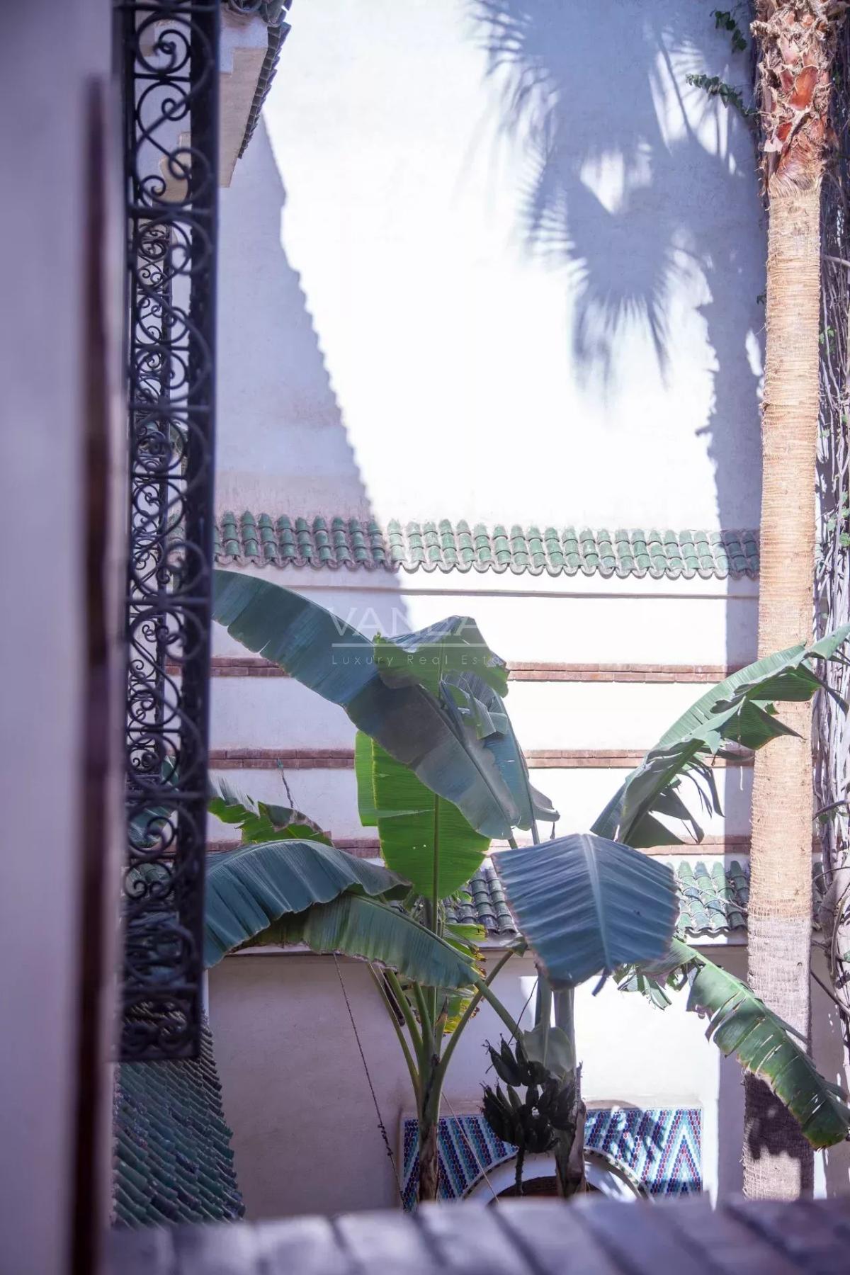 Véritable riad authentique de 8 suites en Médina