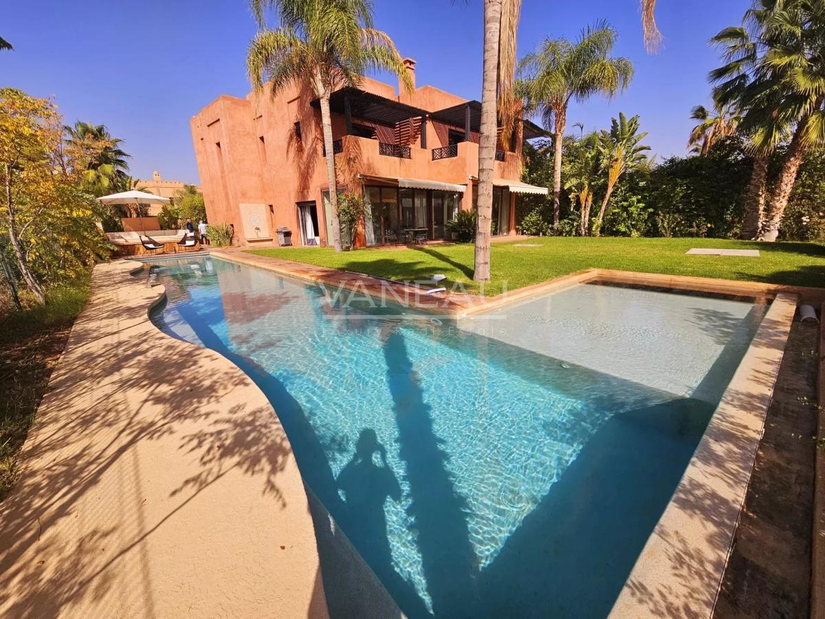 Villa front de front de golf  vue sur Atlas.