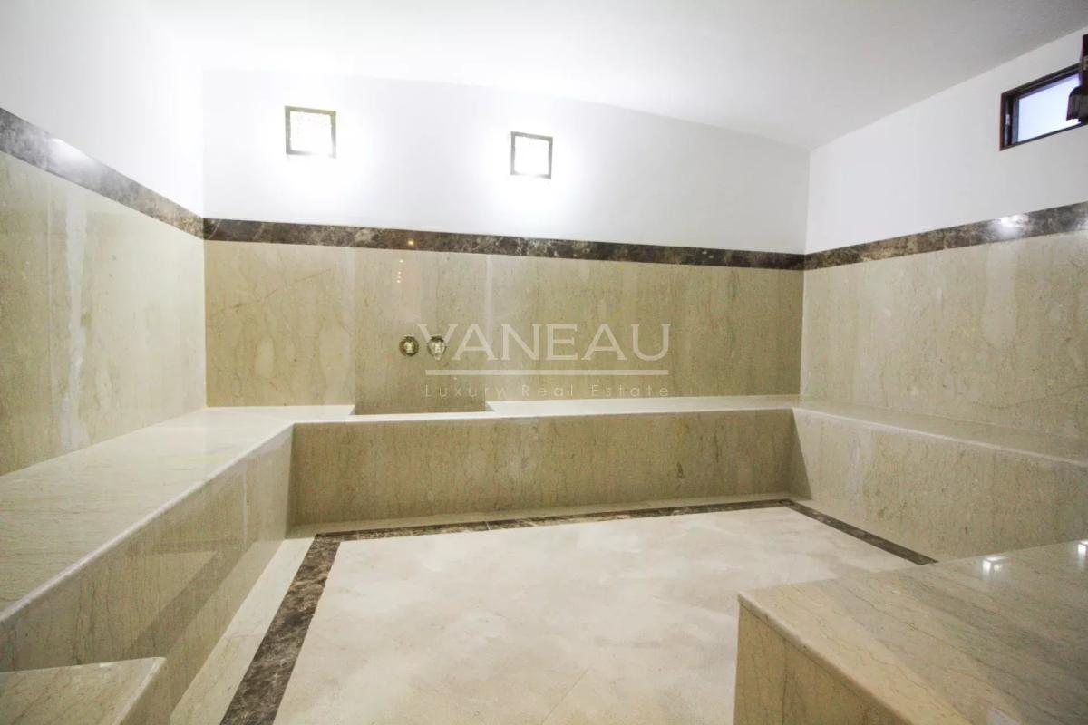 SOMPTUEUSE PROPRIÉTÉ DOMINANT LA MER À VENDRE SUR TANGER