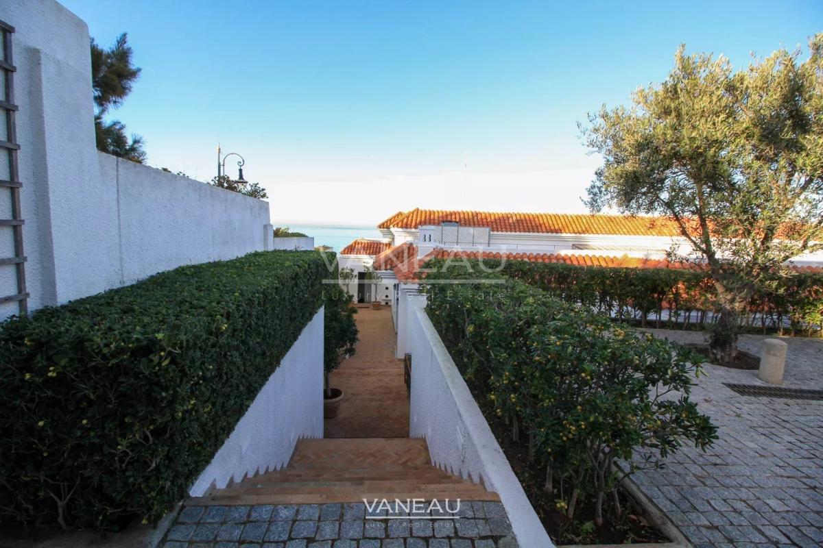 SOMPTUEUSE PROPRIÉTÉ DOMINANT LA MER À VENDRE SUR TANGER