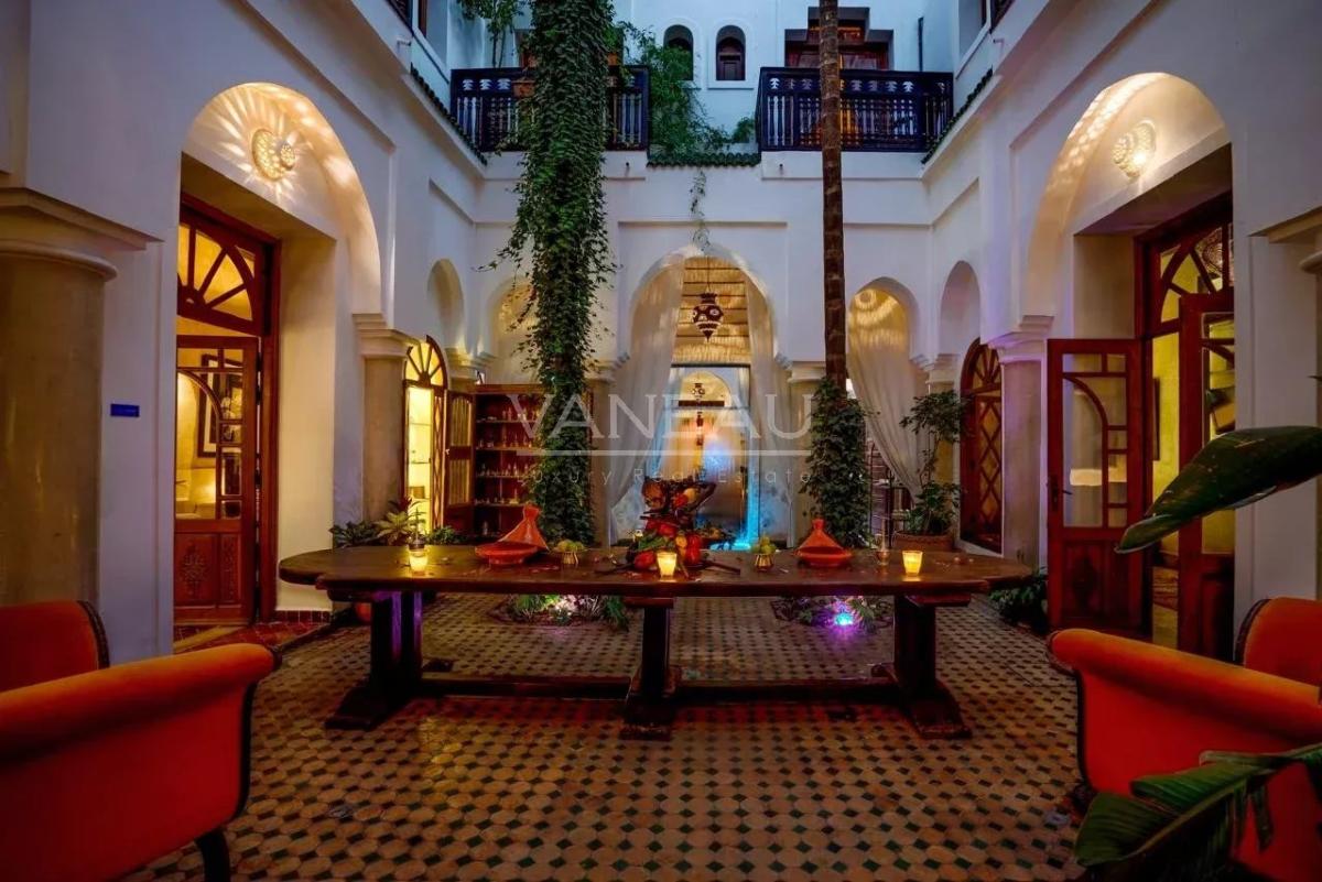 Splendide maison d'hôtes de 9 suites en Médina