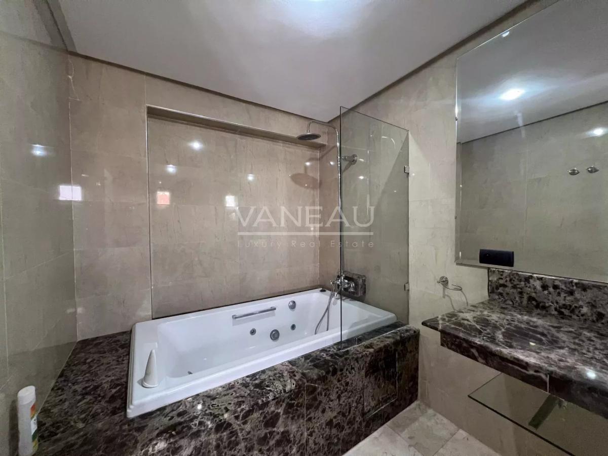 Appartement dernier étage 3 chambres Hivernage