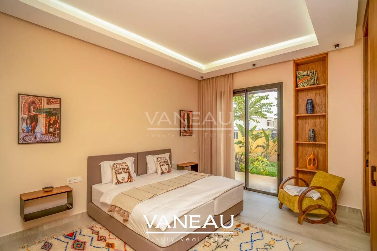 ***VILLA D'EXCEPTION DE 850m² SUR GOLF***