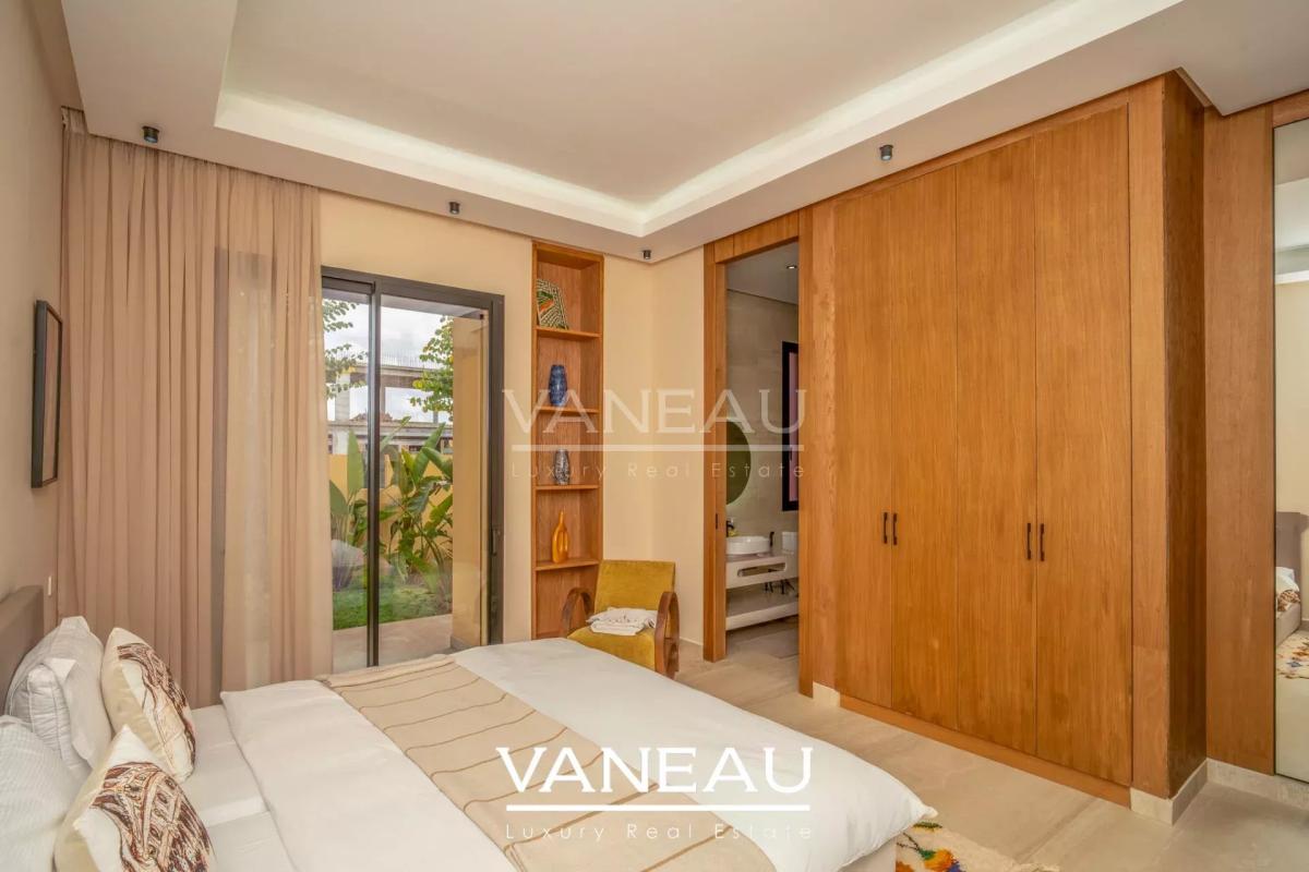 ***VILLA D'EXCEPTION DE 850m² SUR GOLF***