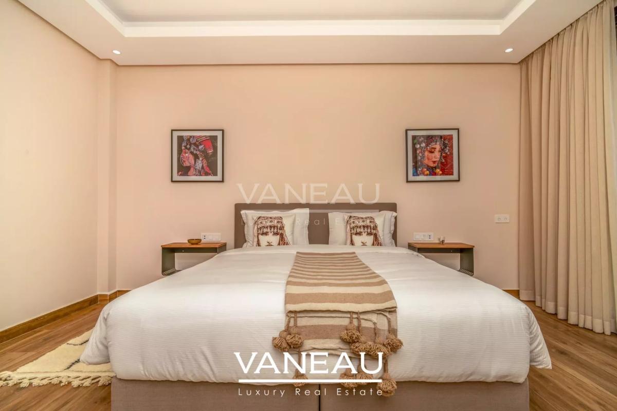 ***VILLA D'EXCEPTION DE 850m² SUR GOLF***