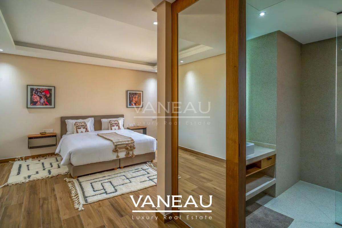 ***VILLA D'EXCEPTION DE 850m² SUR GOLF***