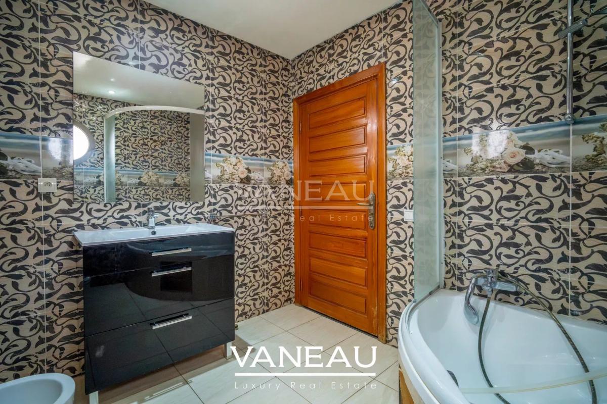 *** Villa de 505 m² sur golf prestigieux ***