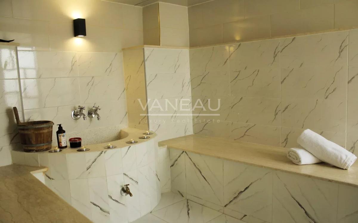 Trés beau riad maison d'hôtes 7 chambres en Médina