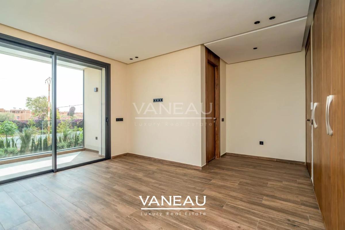 Villa de 500 m² habitable sur terrain arboré