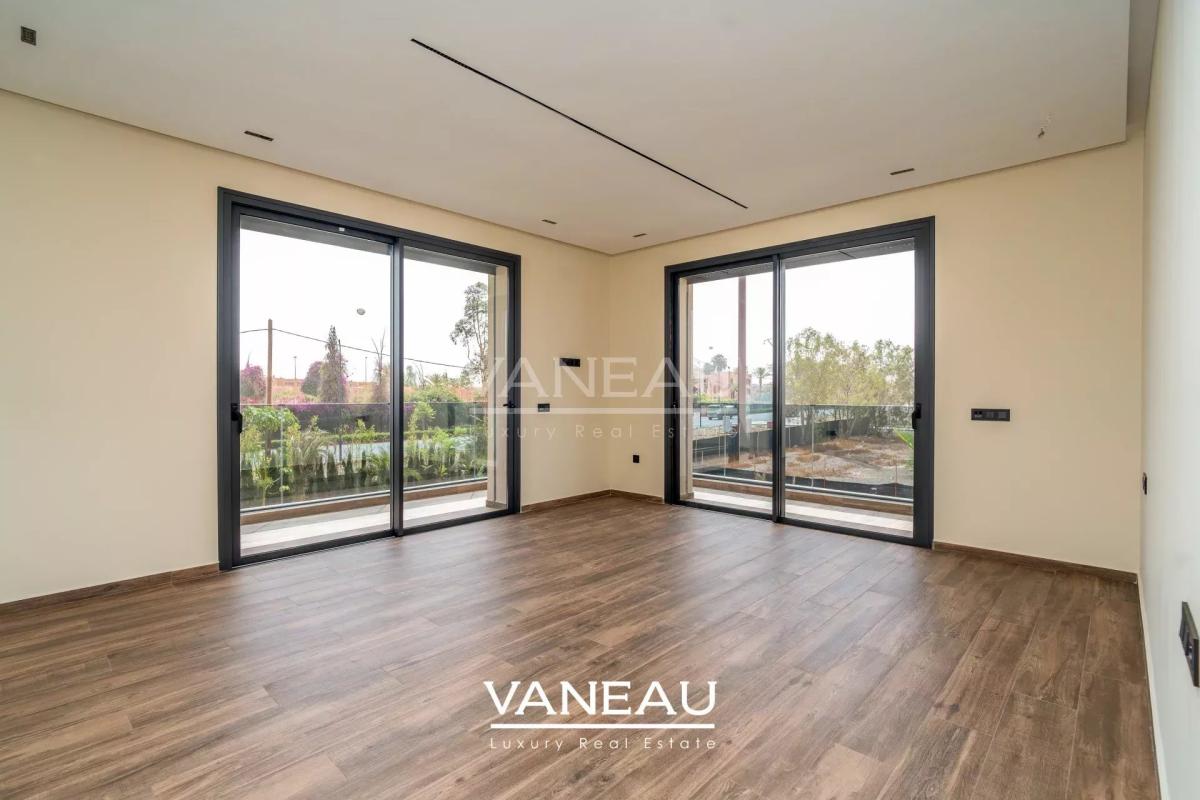 Villa de 500 m² habitable sur terrain arboré