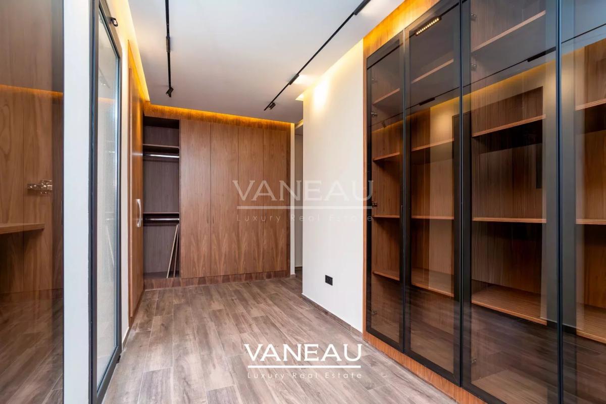 Villa de 500 m² habitable sur terrain arboré