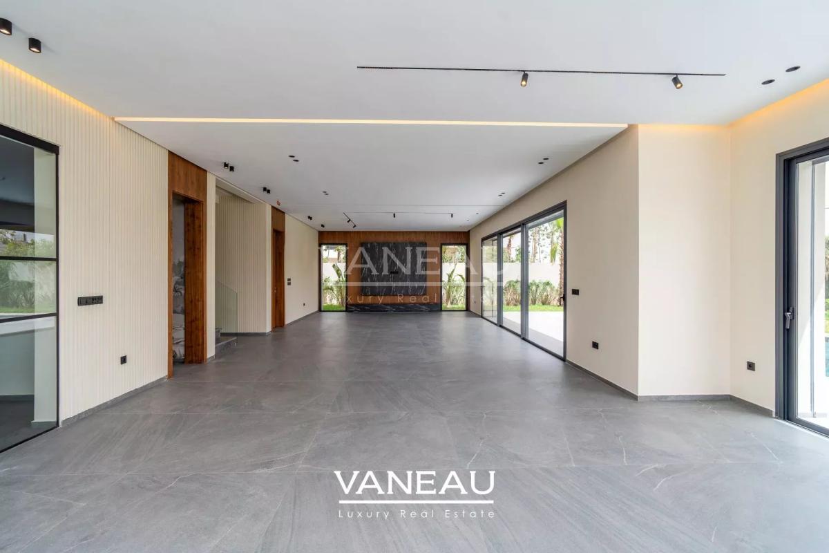 Villa de 500 m² habitable sur terrain arboré