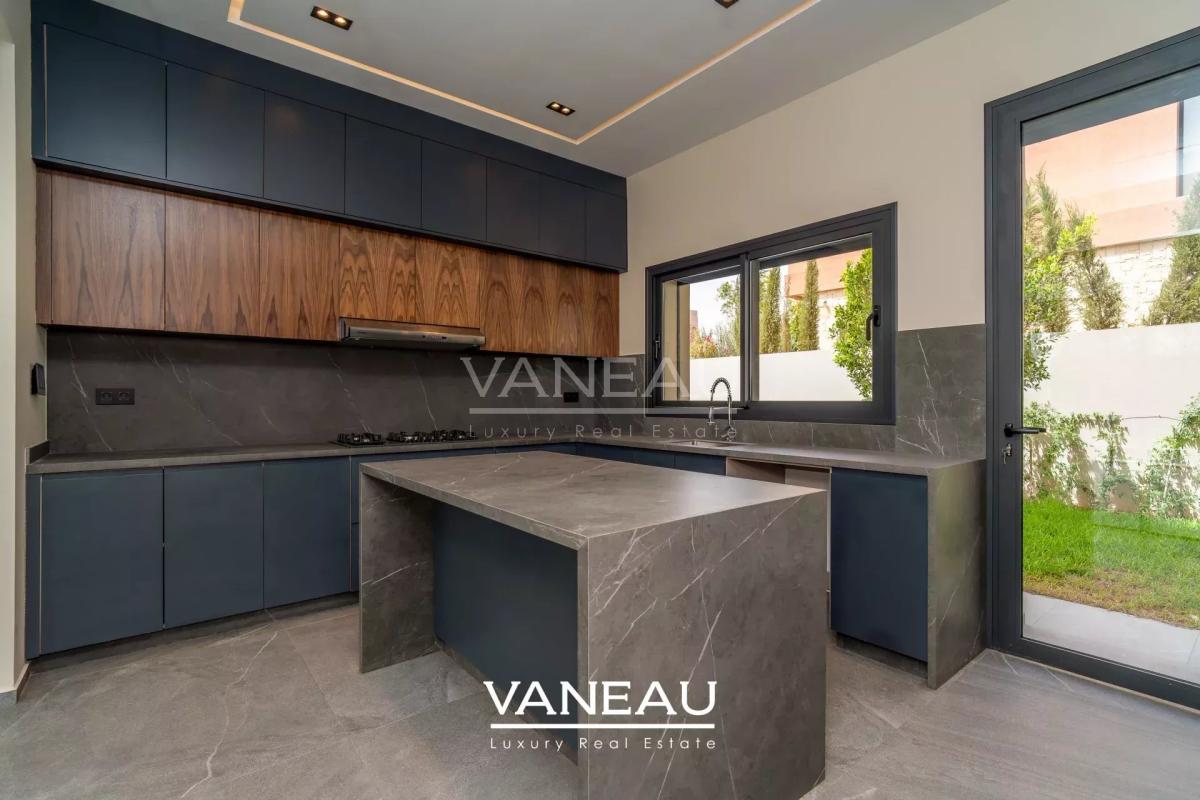 Villa de 500 m² habitable sur terrain arboré