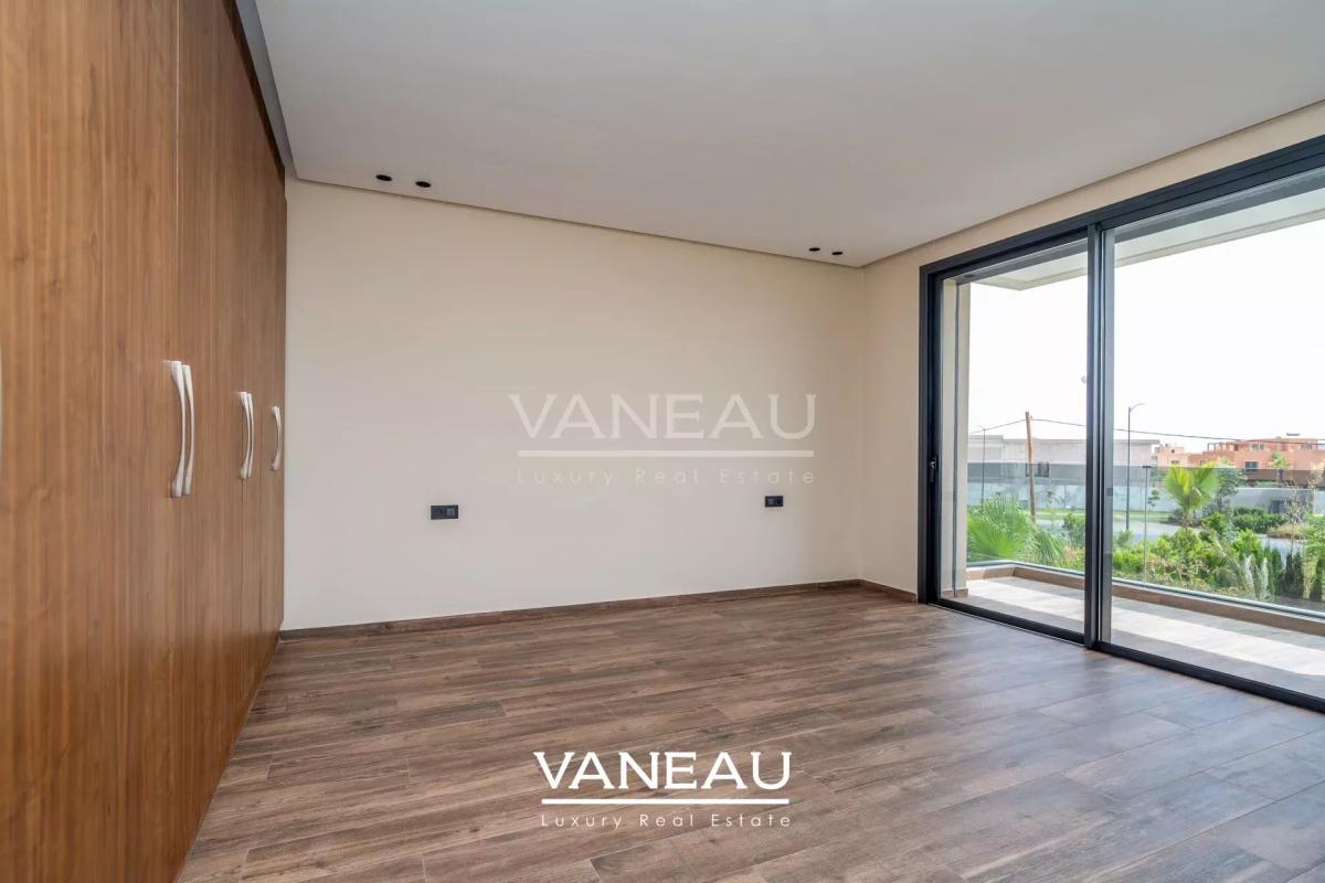 Villa de 500 m² habitable sur terrain arboré