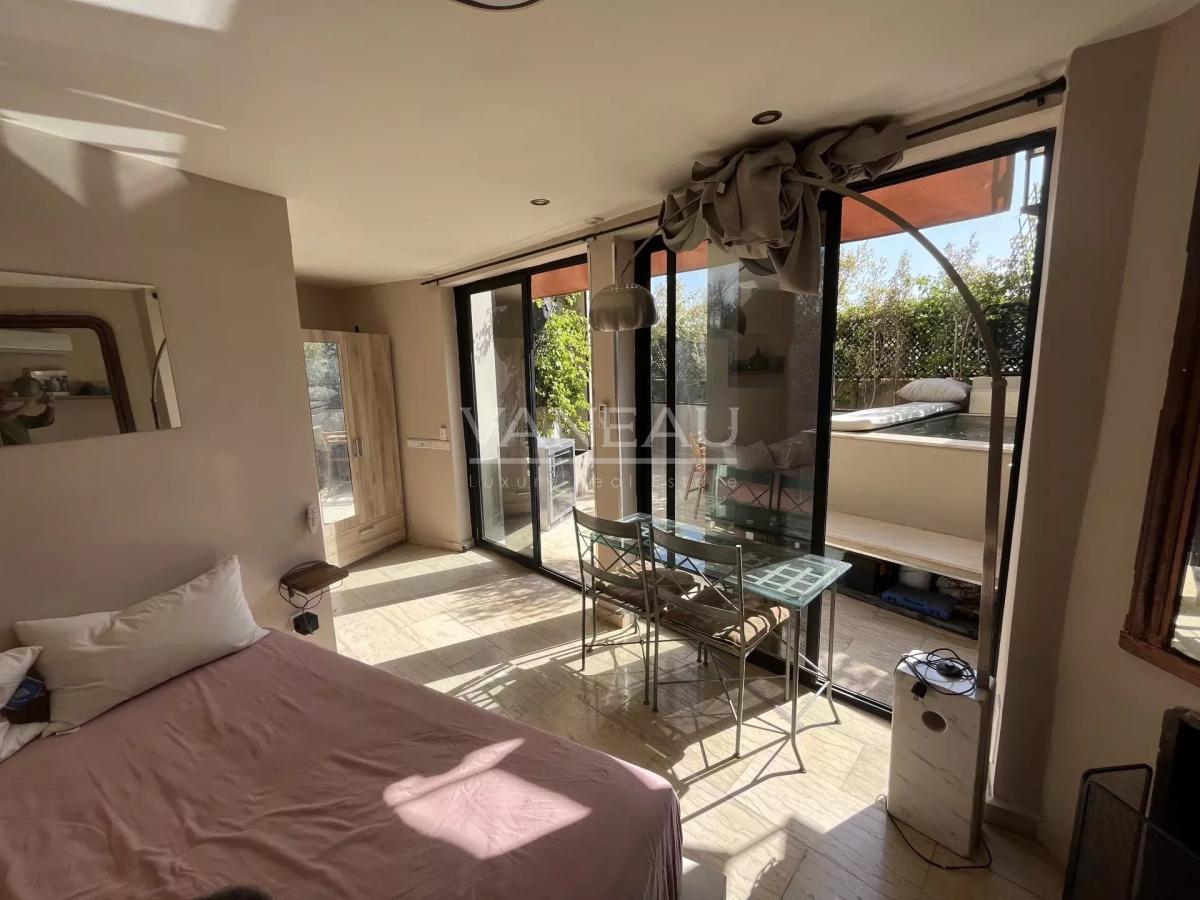 Appartement atypique  avec piscine  Dar El Bacha