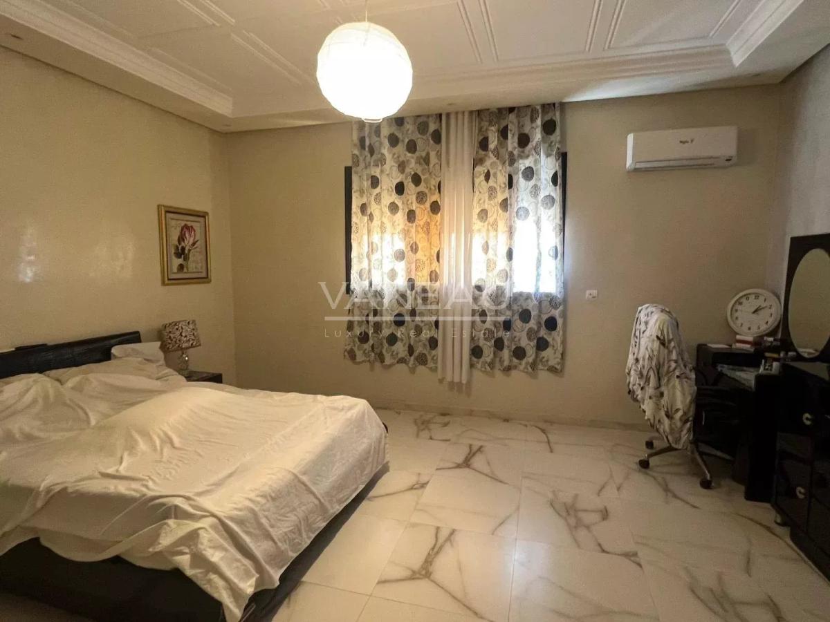 Maison familiale avec piscine Targa