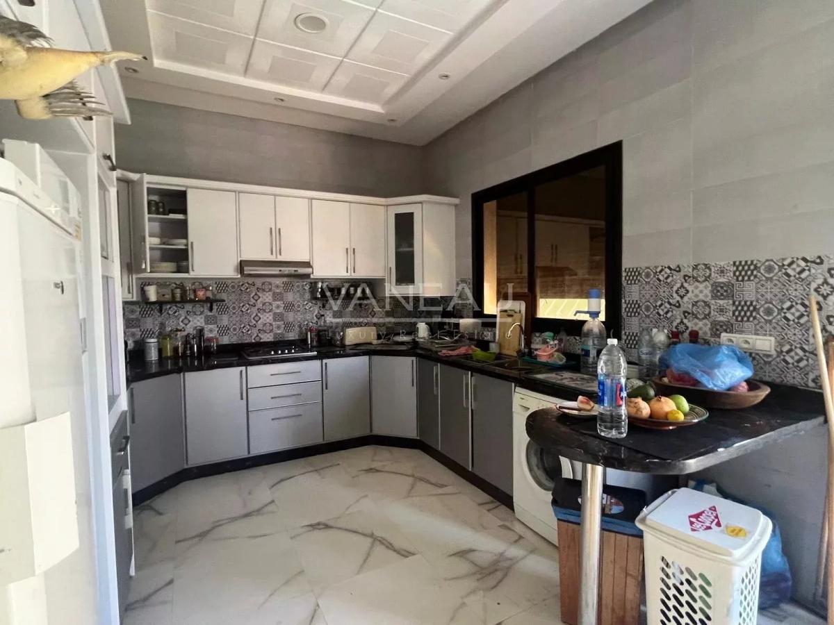 Maison familiale avec piscine Targa