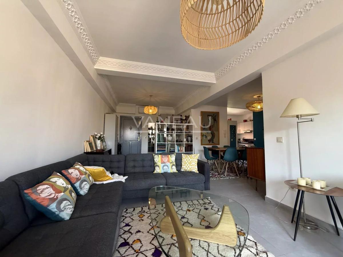 APPARTEMENT 2 CHAMBRES 5 ème étage