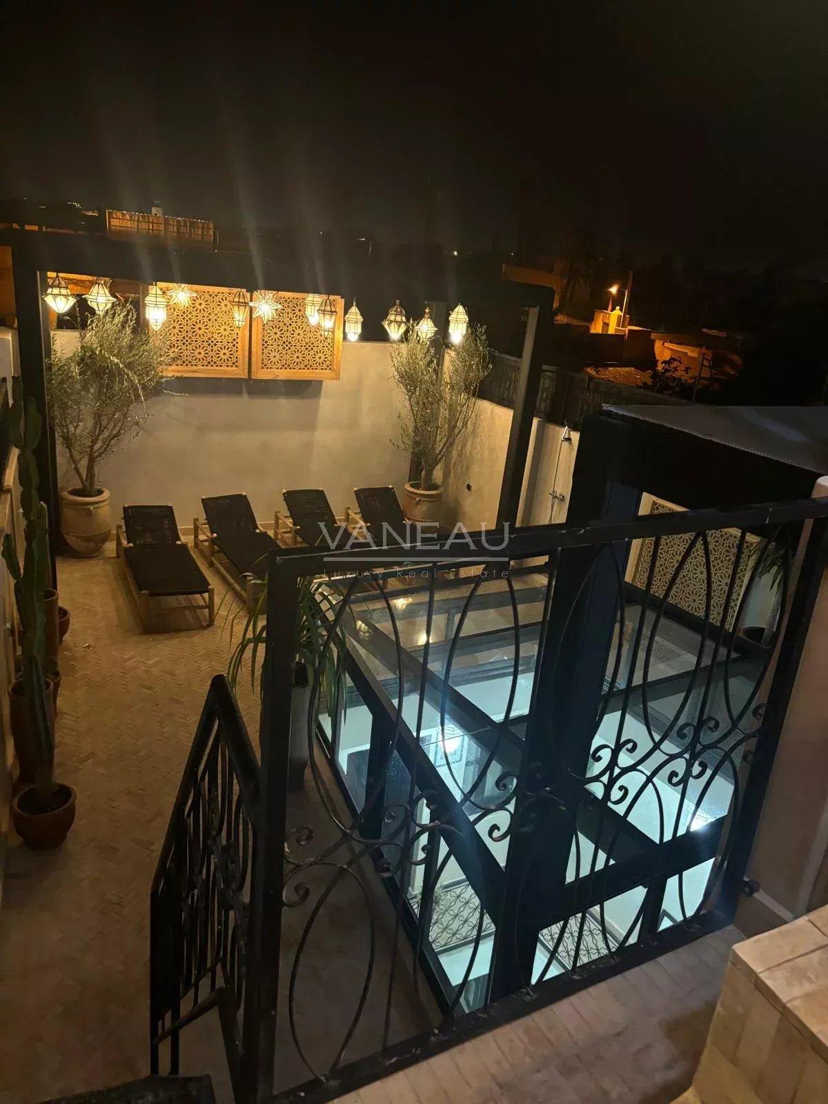 Riad trois chambres avec bassin et vue Koutoubia