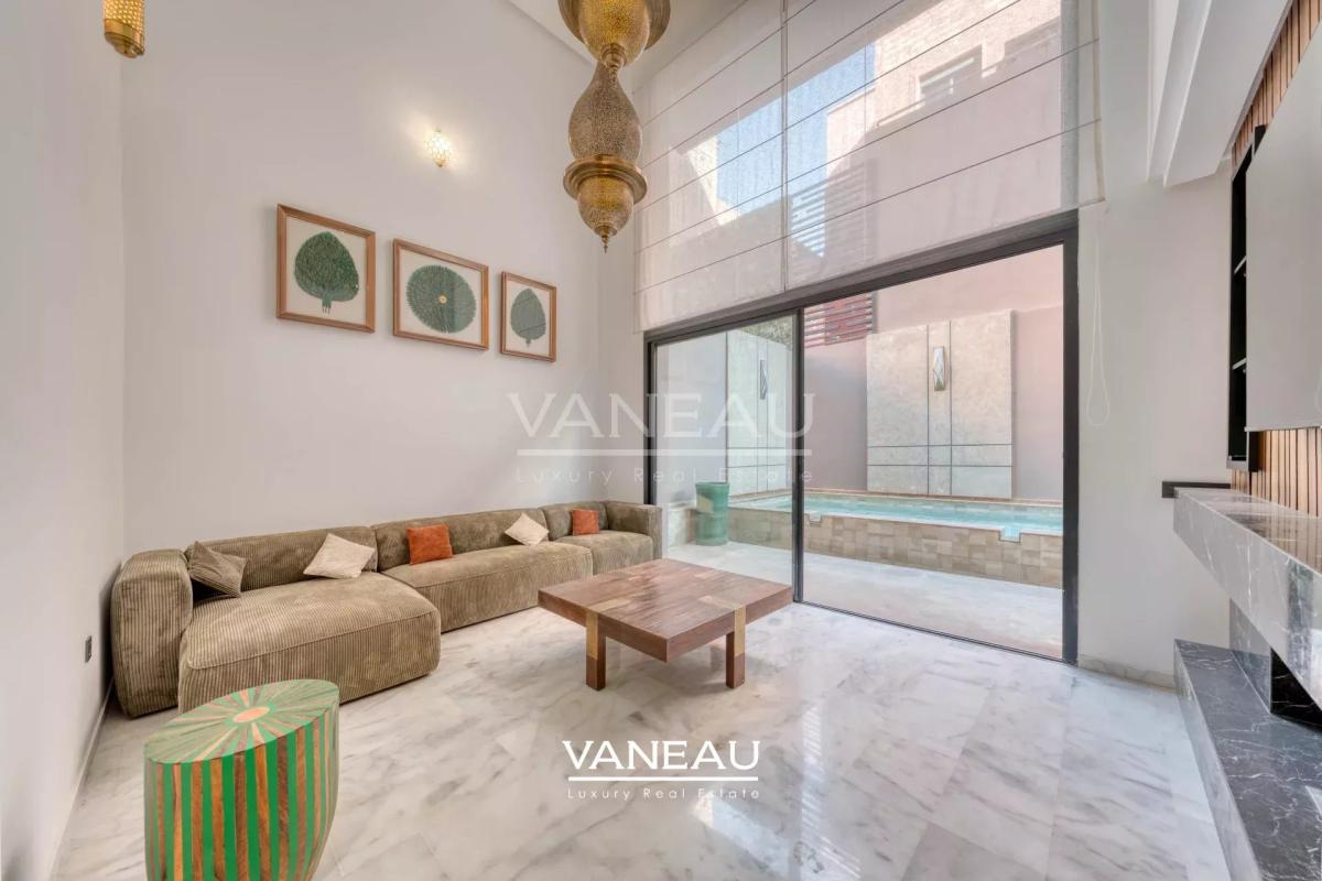 Luxueux Duplex avec Piscine Privative au Cœur de Victor Hugo