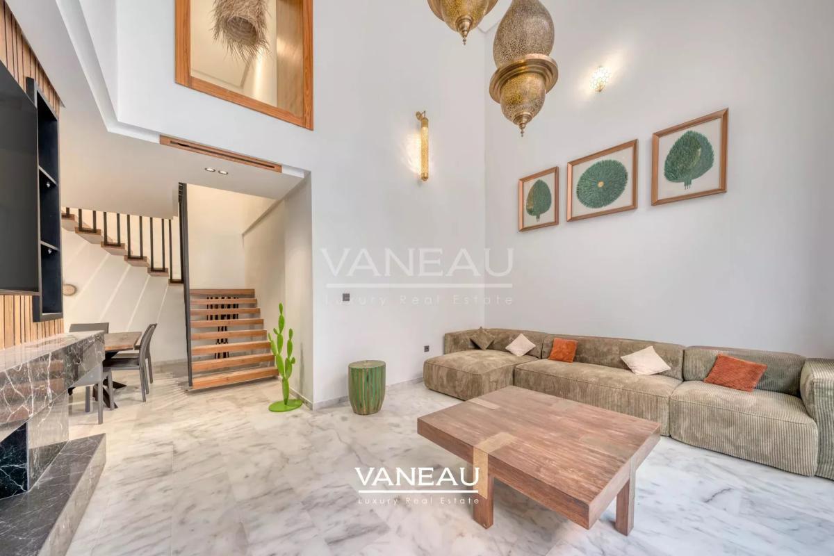 Luxueux Duplex avec Piscine Privative au Cœur de Victor Hugo