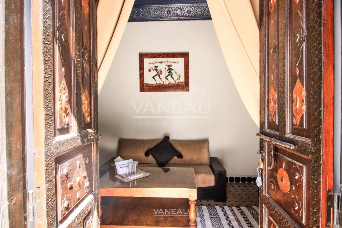 MARRAKECH MAISON D'HÔTES DE 7 CHAMBRES PISCINE SUR LA TERRASSE À