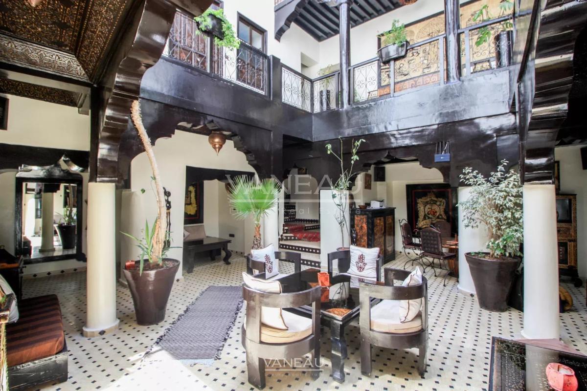 MARRAKECH MAISON D'HÔTES DE 7 CHAMBRES PISCINE SUR LA TERRASSE À