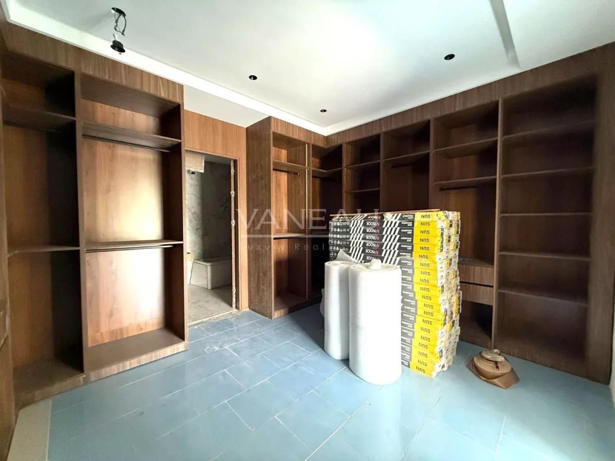 Villa à vendre sur Bouskoura Ville Verte -  1 300 m²