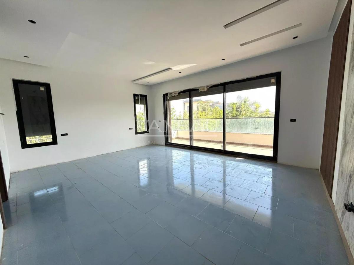Villa à vendre sur Bouskoura Ville Verte -  1 300 m²