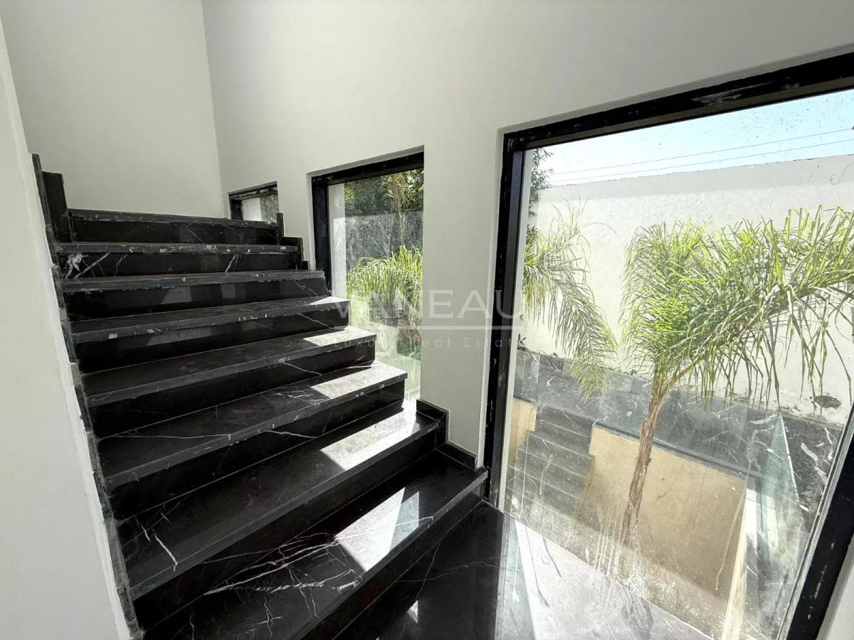 Villa à vendre sur Bouskoura Ville Verte -  1 300 m²