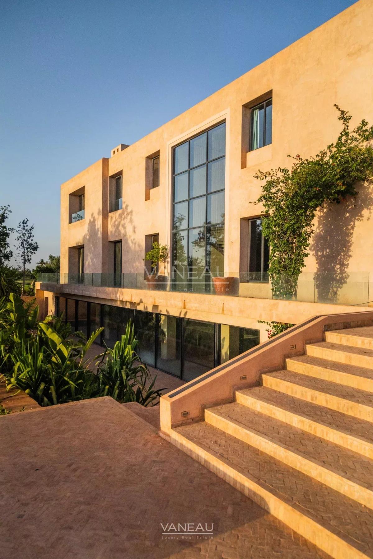 SUPERBE PROPRIÉTÉ À VENDRE AU COEUR D'UN GOLF DE PRÉSTIGE À MARR