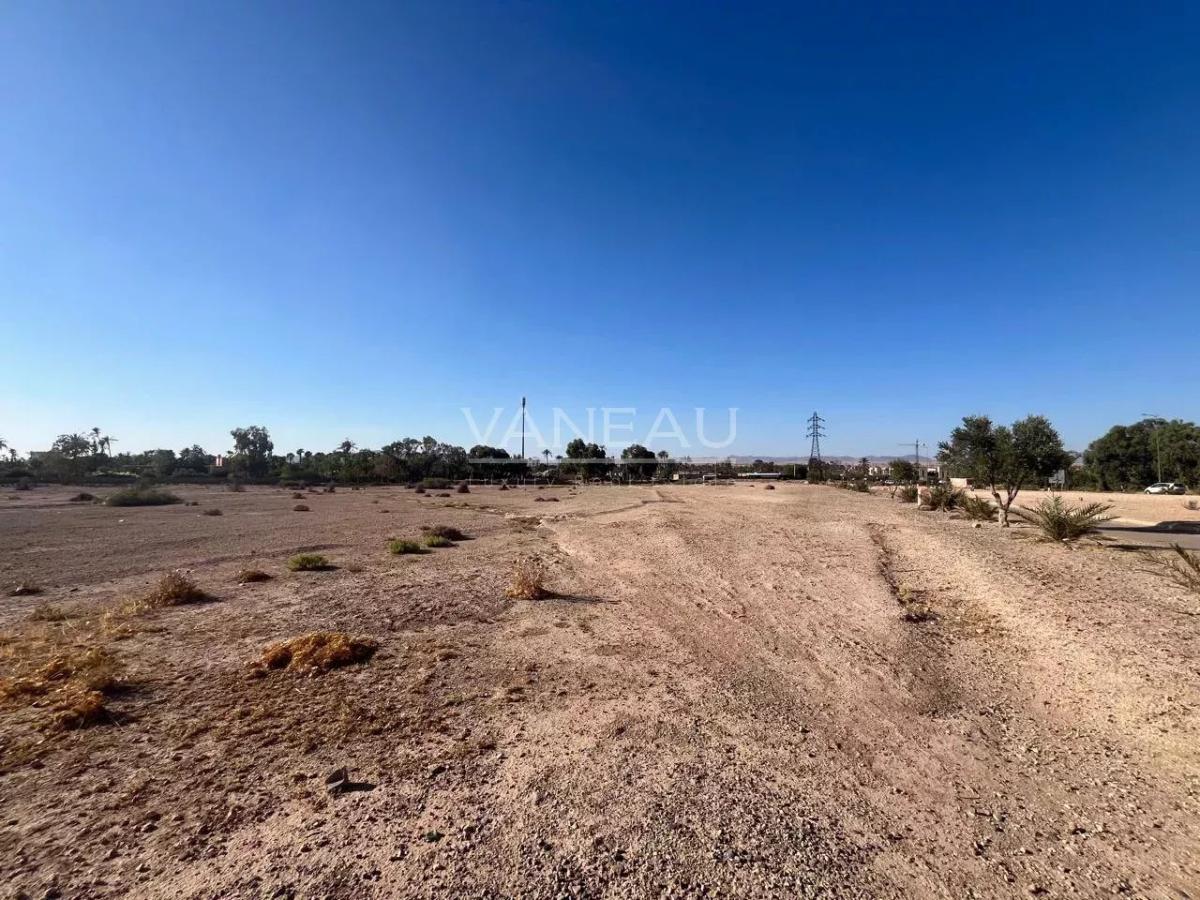 ***Palmeraie Terrain de 3400m² pour villa***