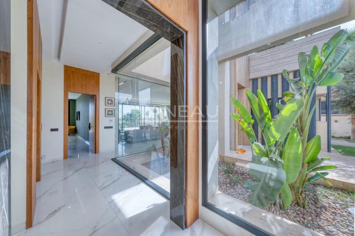 Villa au coeur d'un prestigieux golf