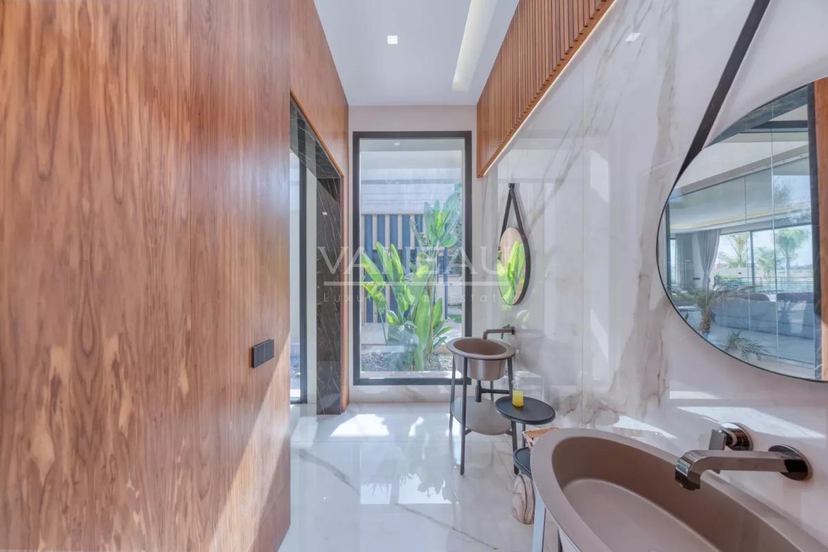 Villa au coeur d'un prestigieux golf