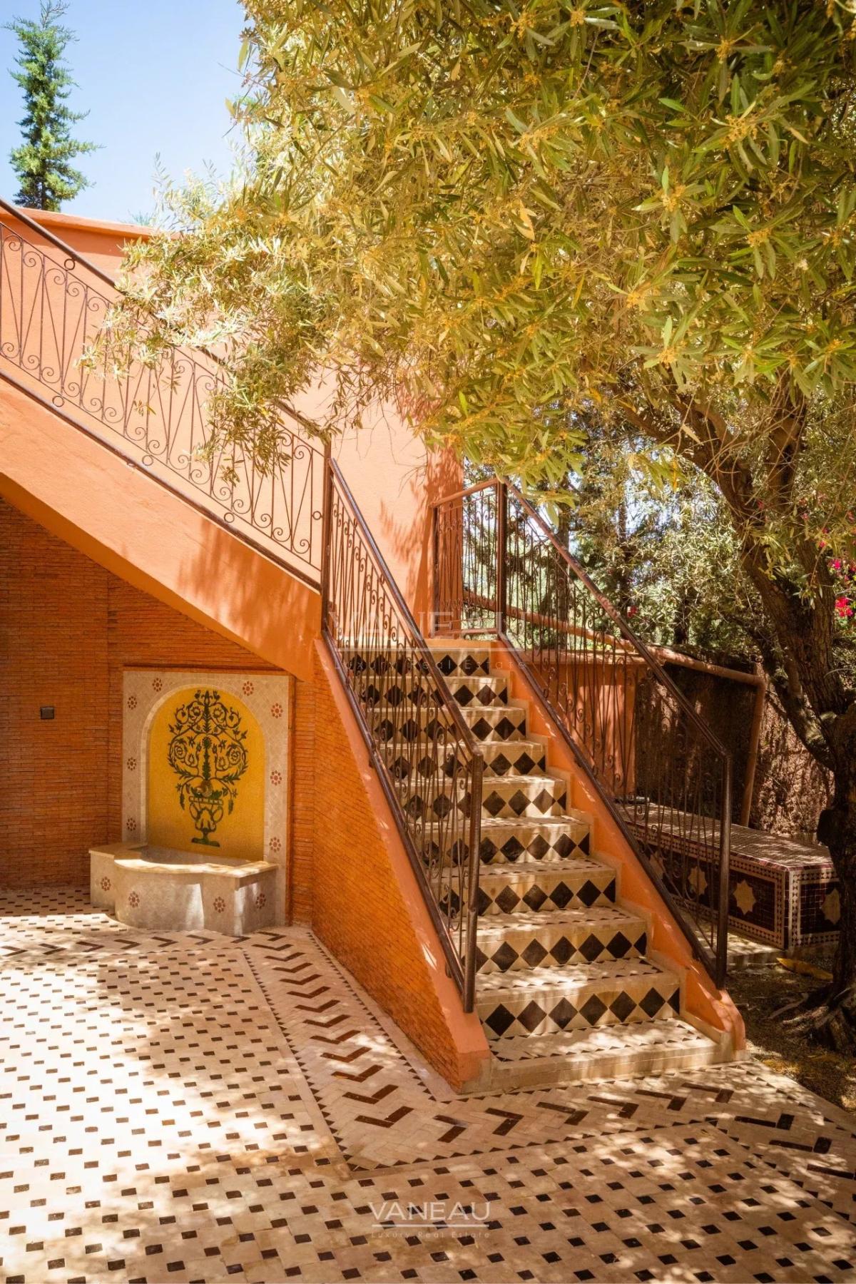 Un havre de paix au pied de l'Atlas sur 1 hectare avec VNA