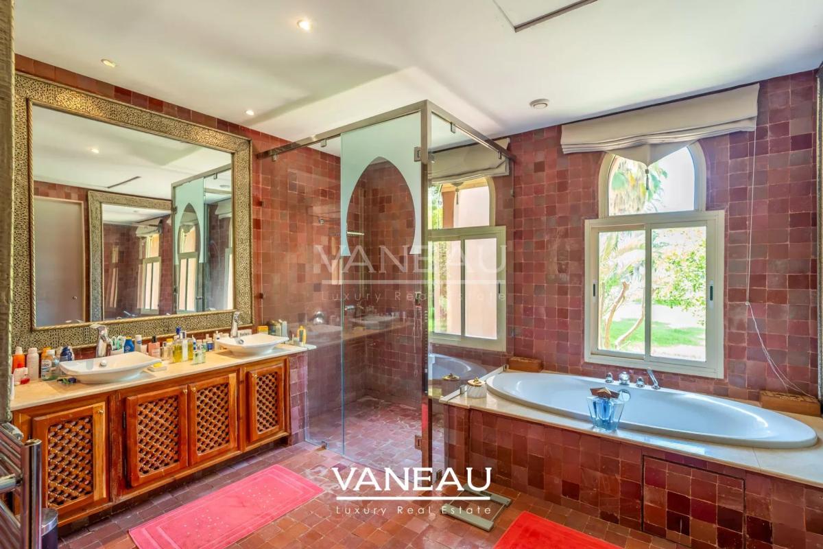 ***Villa au style Baroque vénitien****