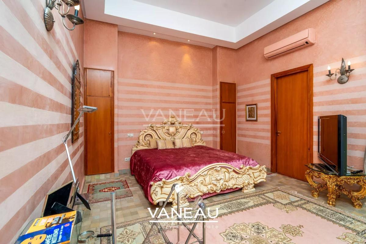 ***Villa au style Baroque vénitien****