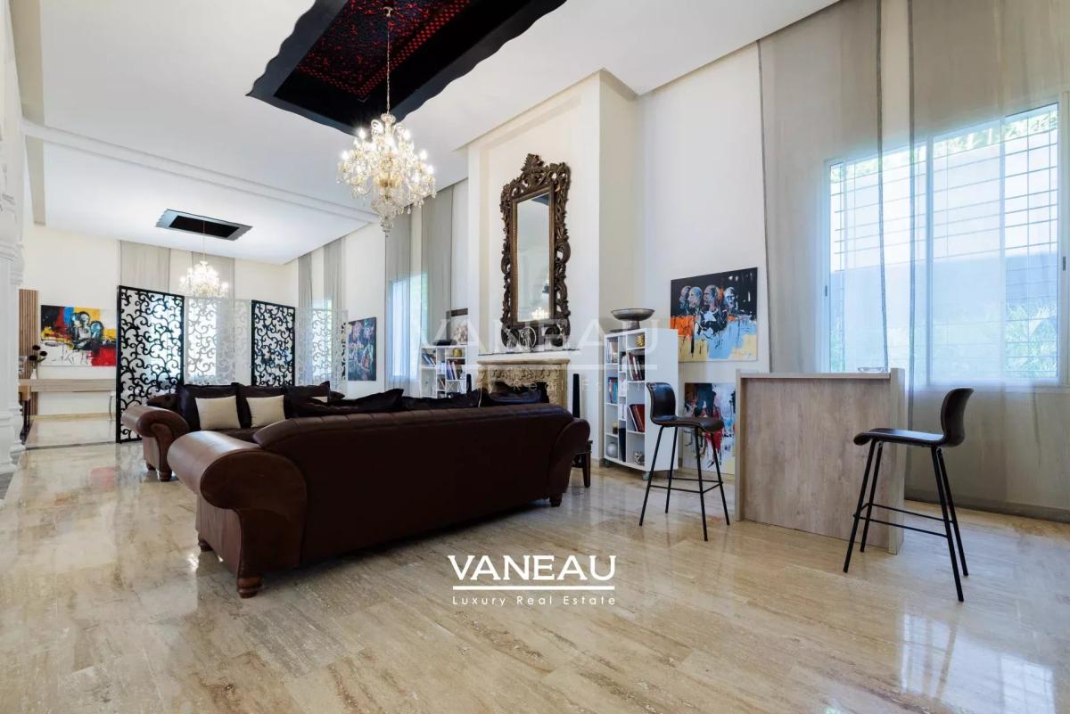 Palais à vendre au coeur de Souissi