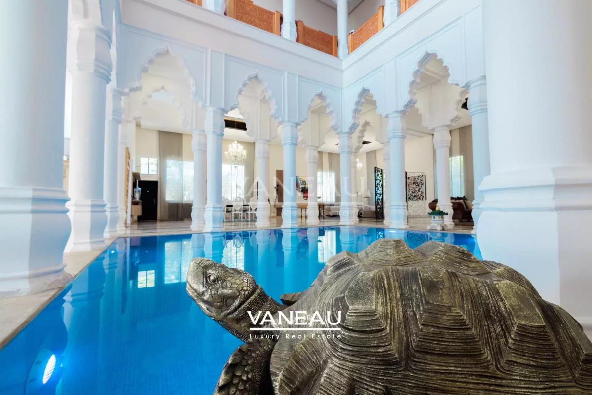 Palais à vendre au coeur de Souissi