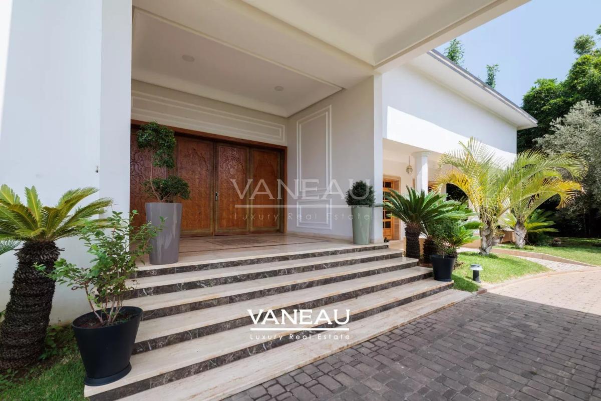 Palais à vendre au coeur de Souissi