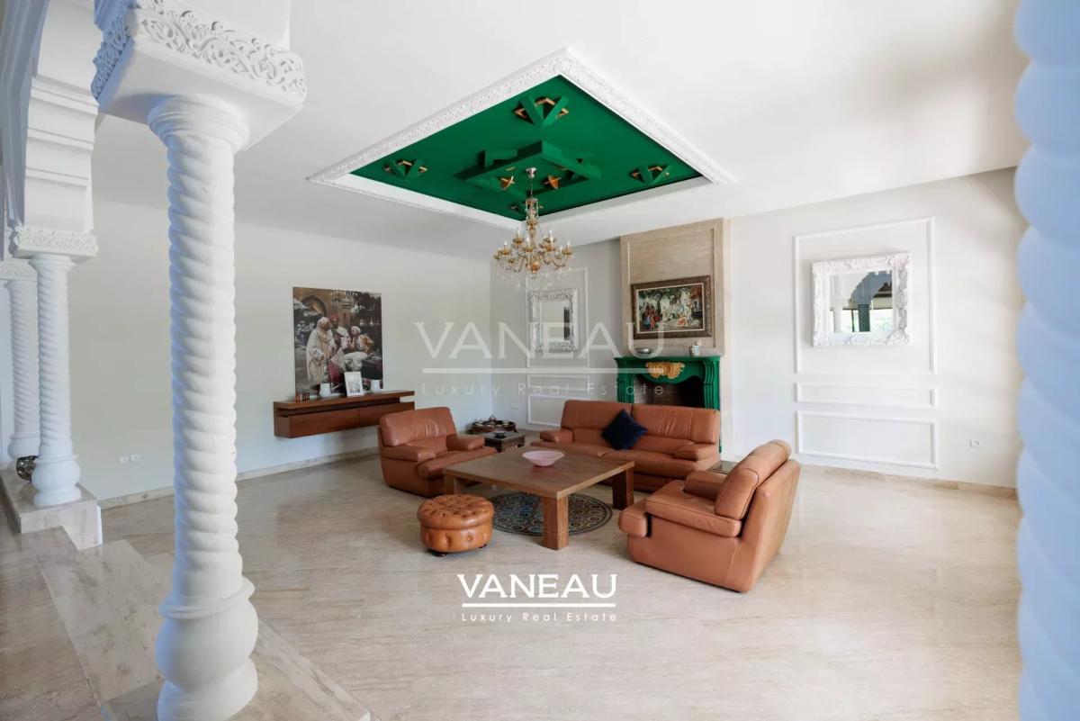 Palais à vendre au coeur de Souissi