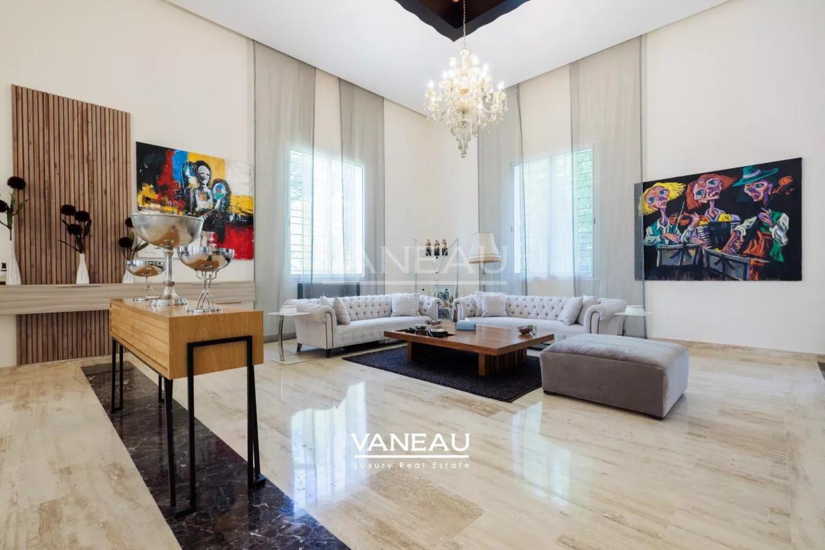 Palais à vendre au coeur de Souissi