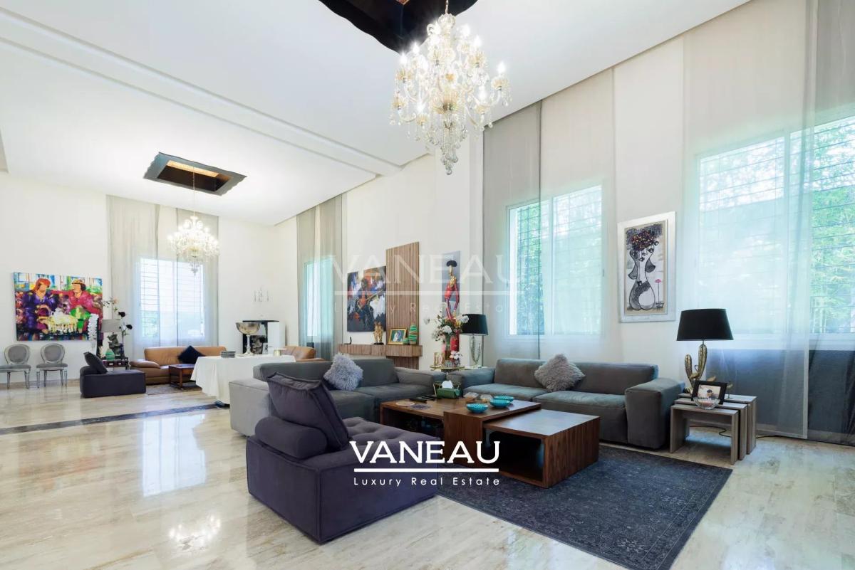 Palais à vendre au coeur de Souissi