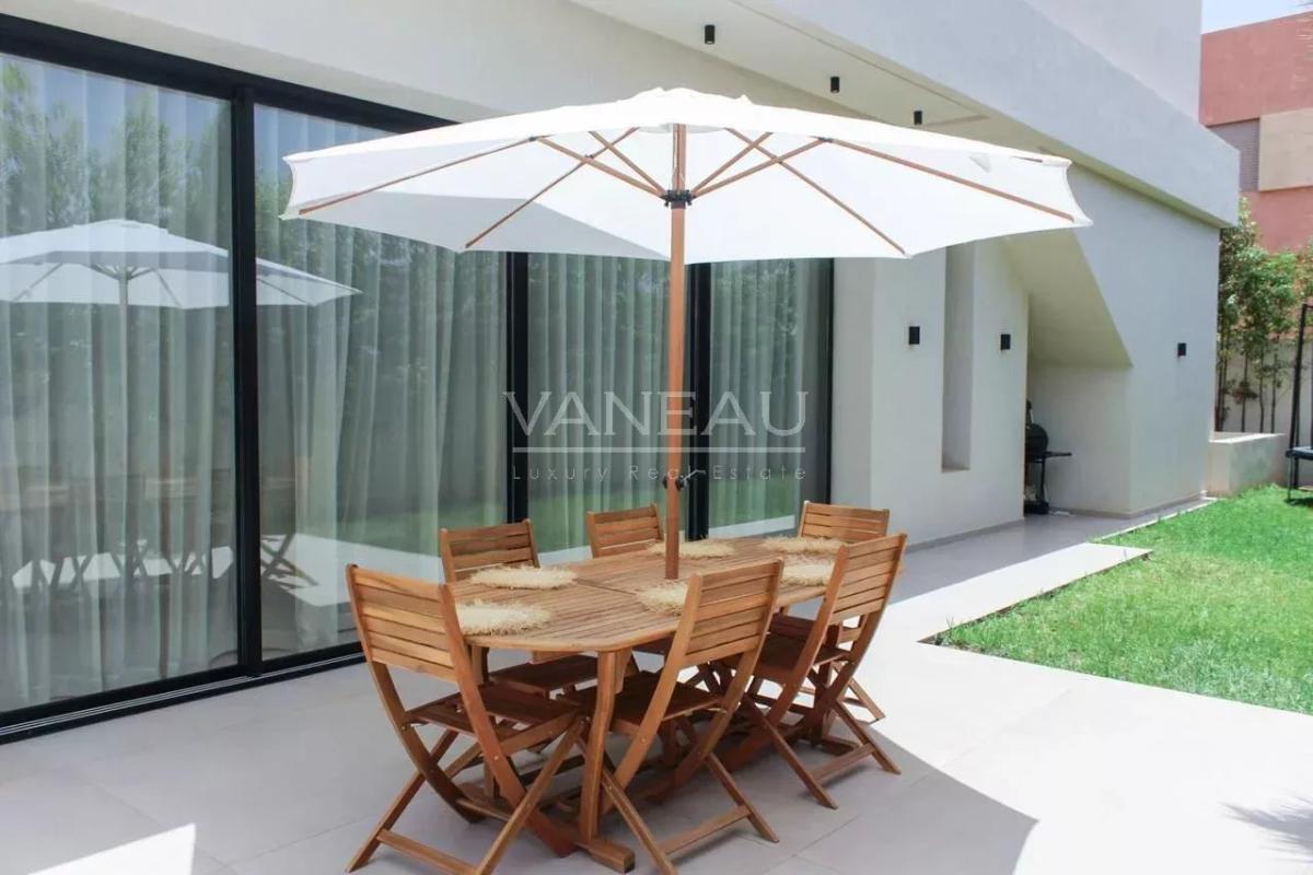 À vendre – Villa moderne dans un Golf prestigieux à Marrakech