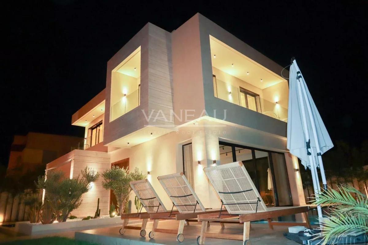 À vendre – Villa moderne dans un Golf prestigieux à Marrakech