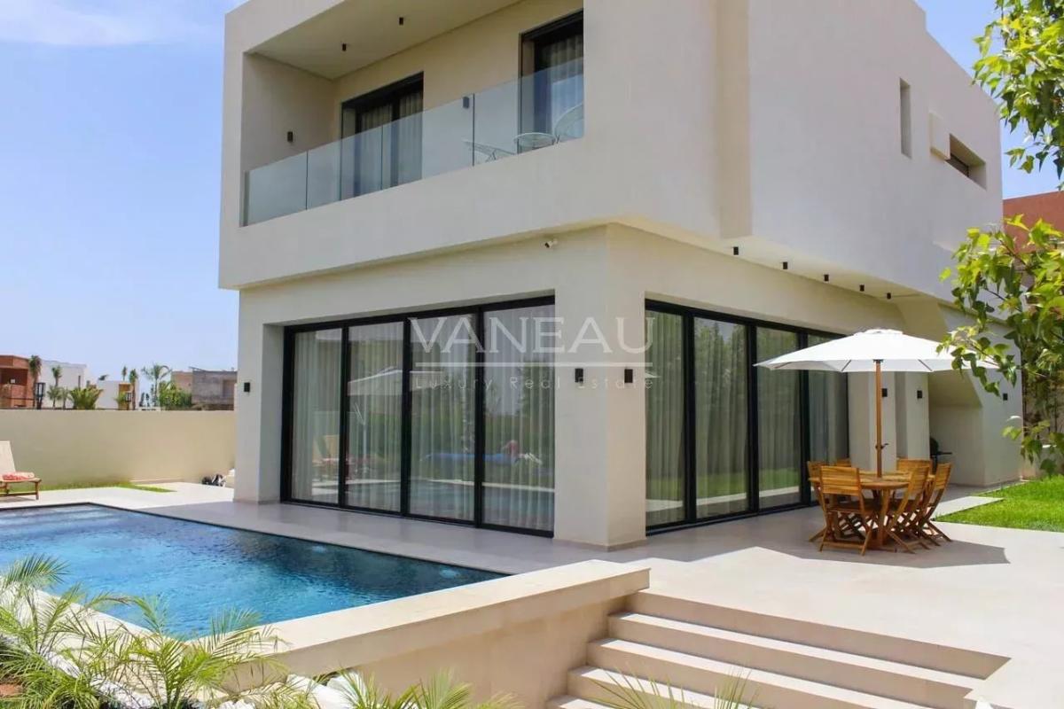 À vendre – Villa moderne dans un Golf prestigieux à Marrakech