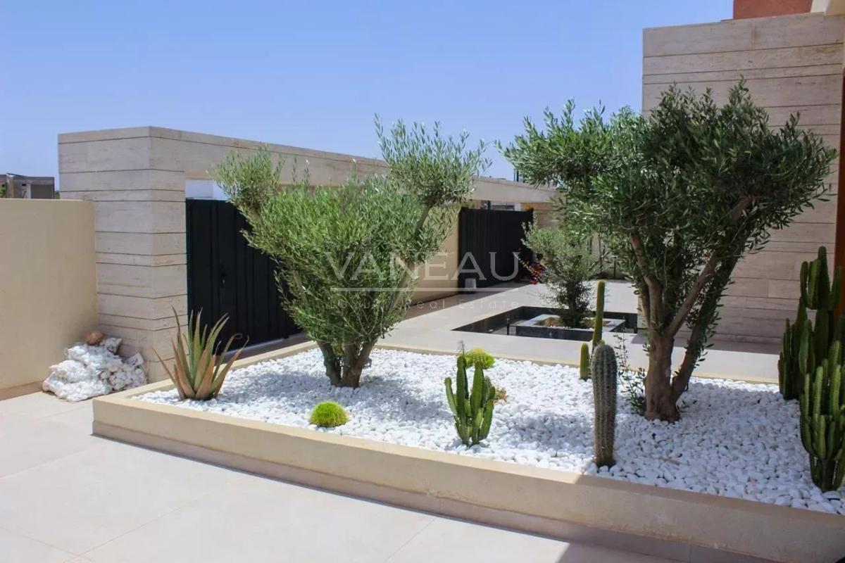 À vendre – Villa moderne dans un Golf prestigieux à Marrakech