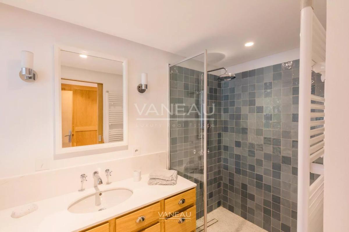 Appartement rdc avec avec piscine privée au coeur de l'Hivernage