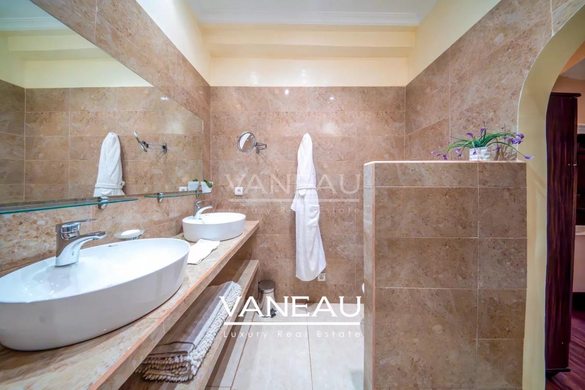 Charmente villa de 5 chambres Amelkis 1