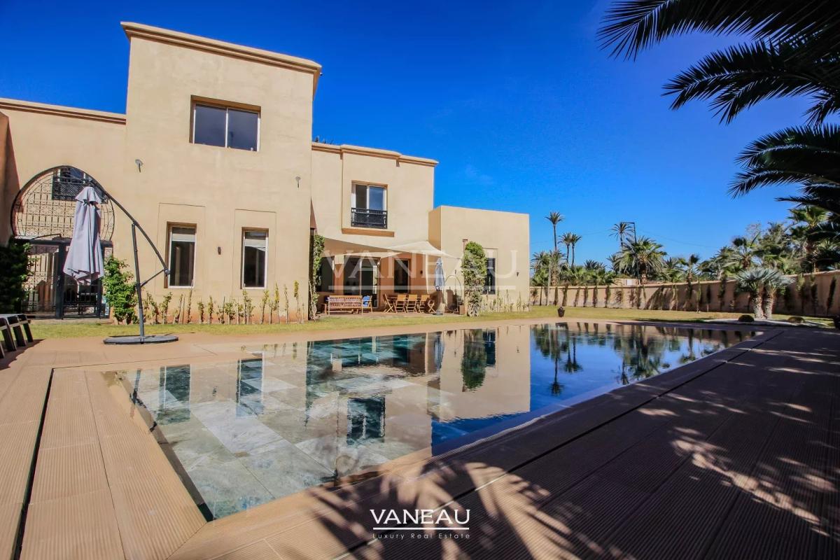 Sompteuse villa nichée au coeur de la Palmeraie